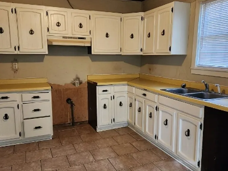 239 West Dr — Photo 5