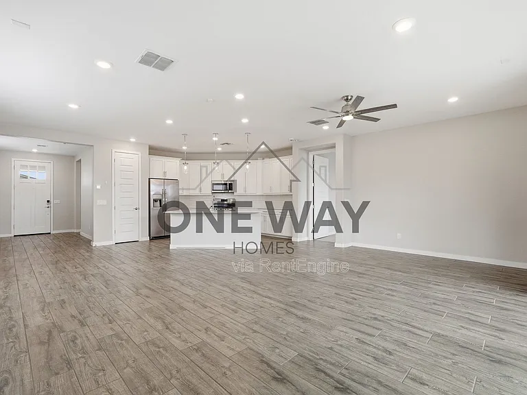 9836 E Red Giant Dr — Photo 9