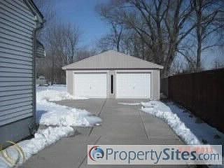 2nd image of 20499 Fenton St