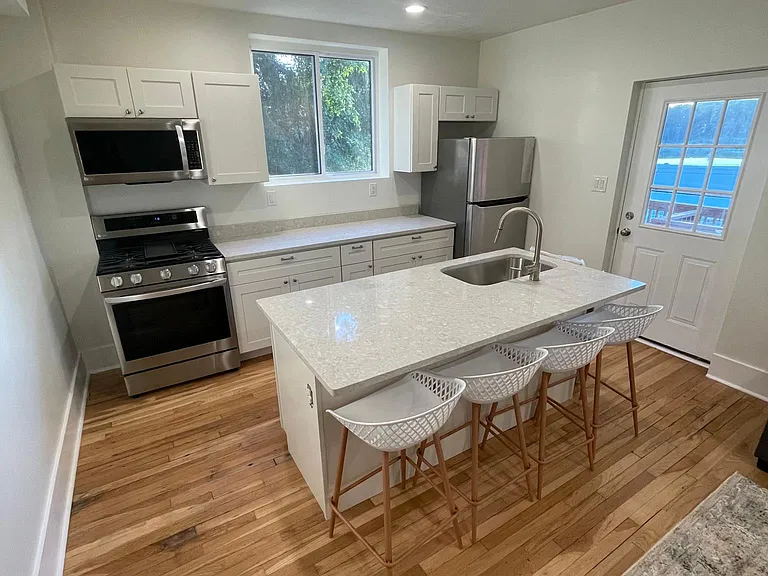 6020 Sawyer St — Photo 4
