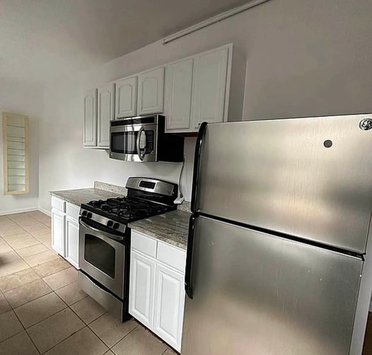 838 Riverside Drive — Photo 1