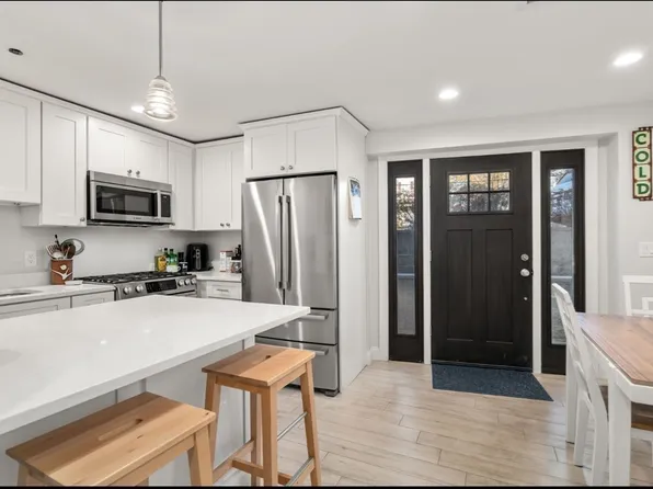 142 Pleasant St Unit 12, Winthrop, MA 02152