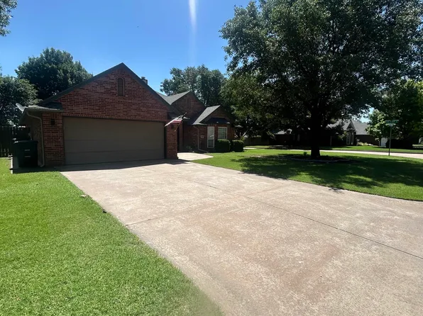 1001 Quail Ridge Rd, Enid, OK 73703
