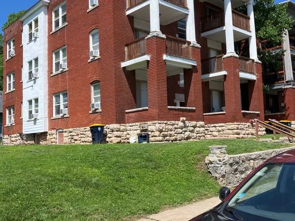 2404 E 29th St #2W, Kansas City, MO 64109