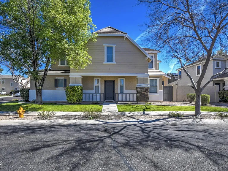 12031 W Belmont Dr — Photo 1