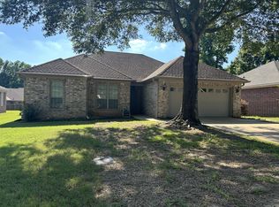 8 Thomas Cir, Greenbrier, AR 72058