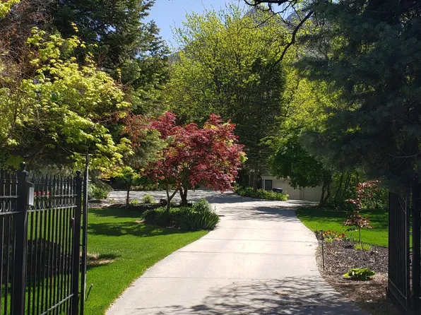 4989 S Holladay Blvd, Holladay, UT 84117