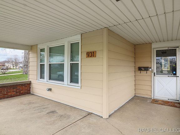 3rd image of 931 Walker Ave NW