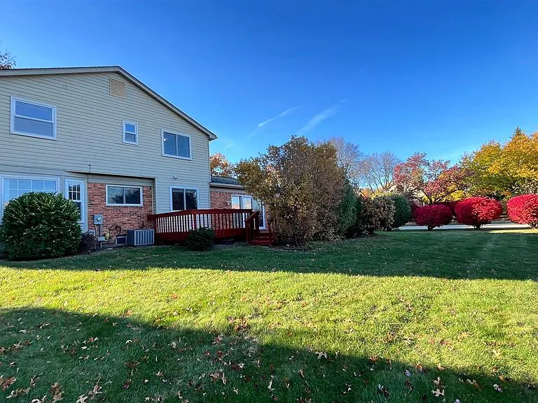 2852 Mayfair Dr — Photo 39