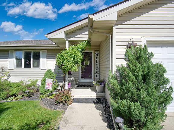 5th image of 1474 Middlewood Dr