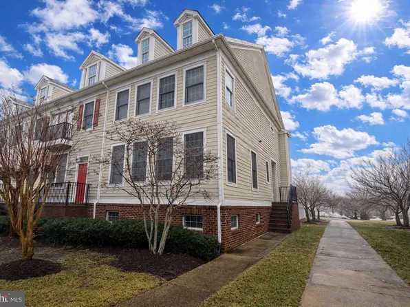 12 Village Green Dr, Ocean View, DE 19970