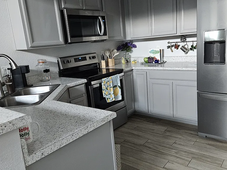 9435 N 59th Ave #3 — Photo 8