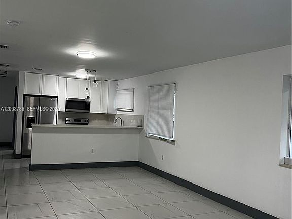 4th image of 6302 NW 1st Pl