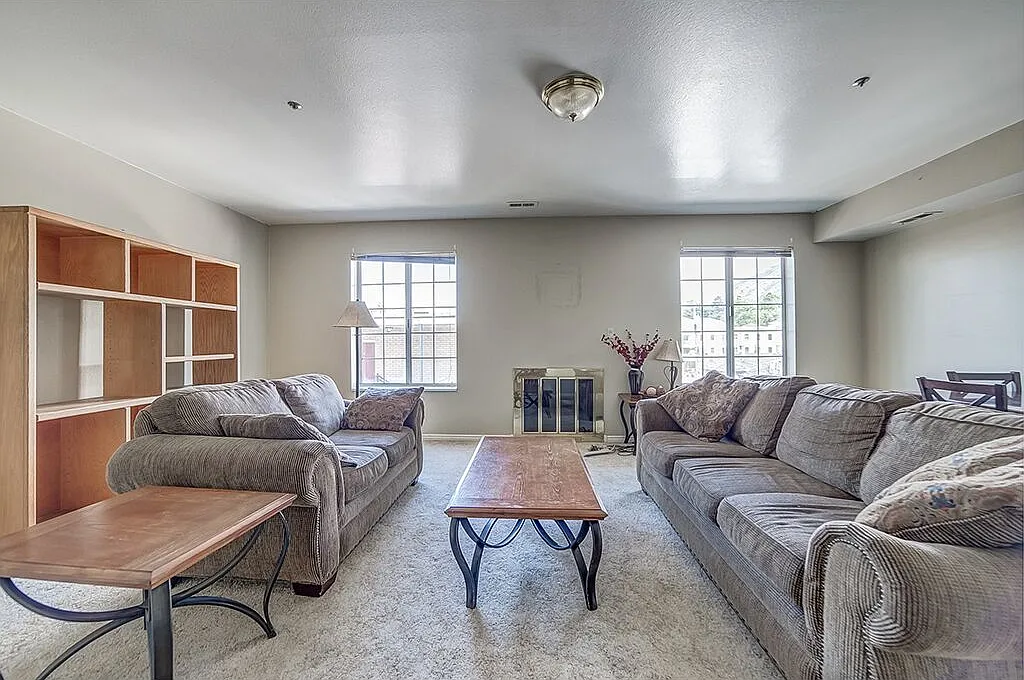 4 bed, 1228 sqft, $619 — Photo 4