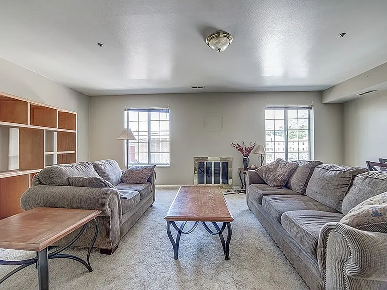 642 N 200 E #304 — Photo 4