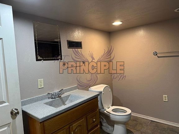 4th image of 715-719 W 6th St #719-B