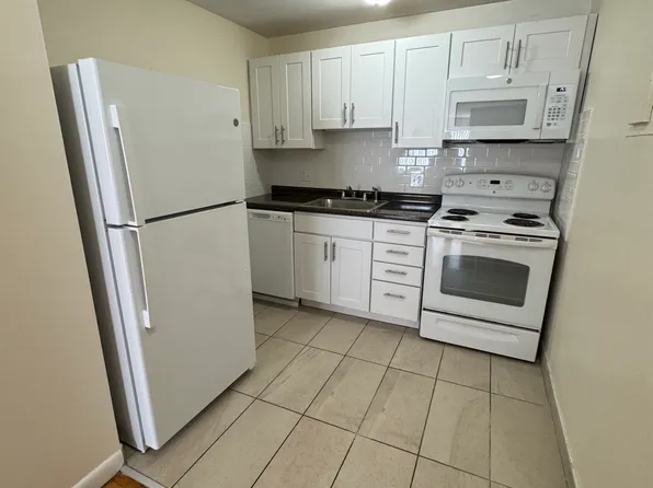 84 Gardner St, Allston, MA
