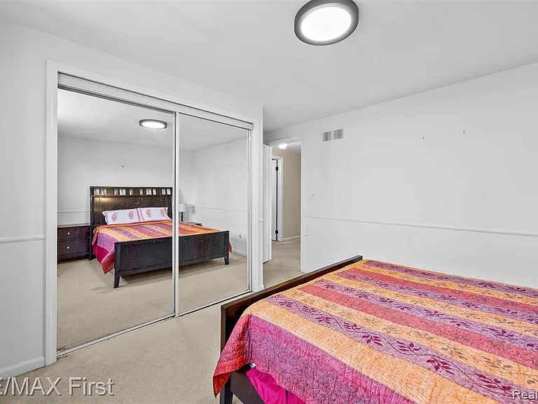 36010 Congress Rd — Photo 26