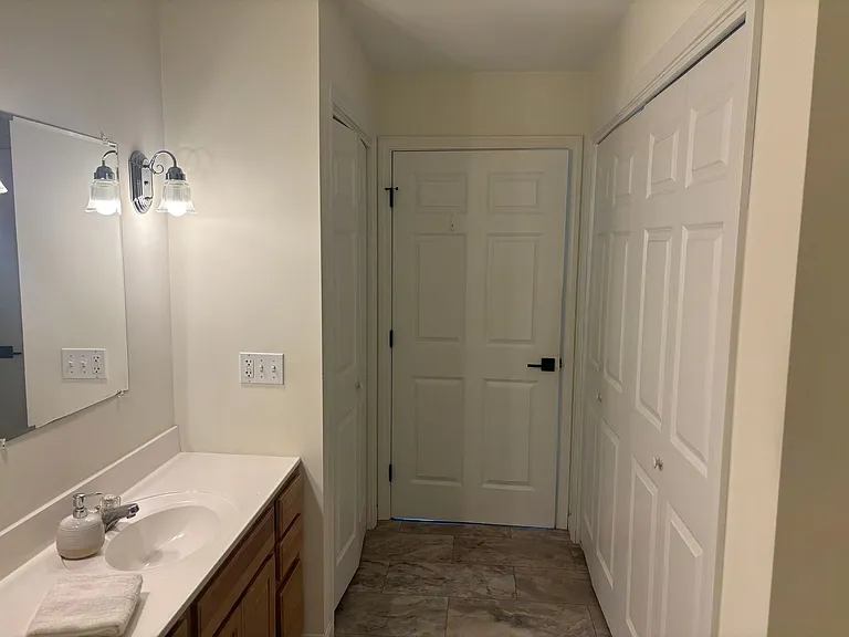 4 Commonwealth Dr — Photo 11