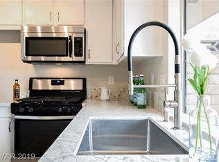 6117 Meadowhaven Ln, Las Vegas, NV 89103