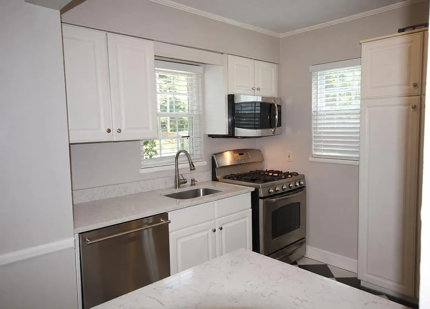 3805 Ormond Rd — Photo 2