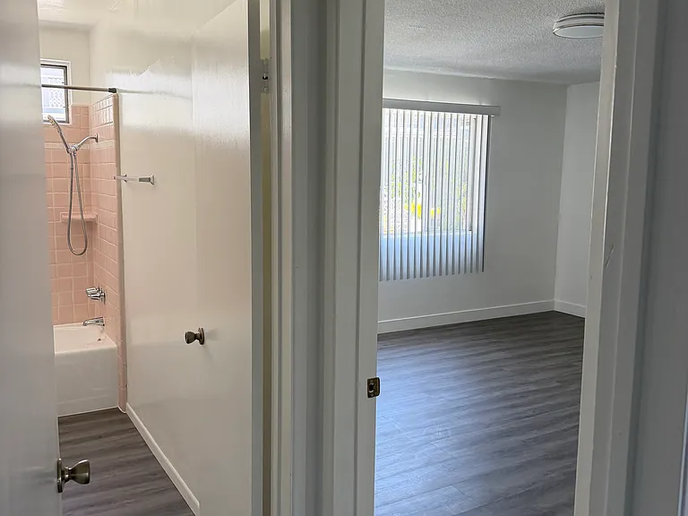 6720 Springpark Ave #2 — Photo 11