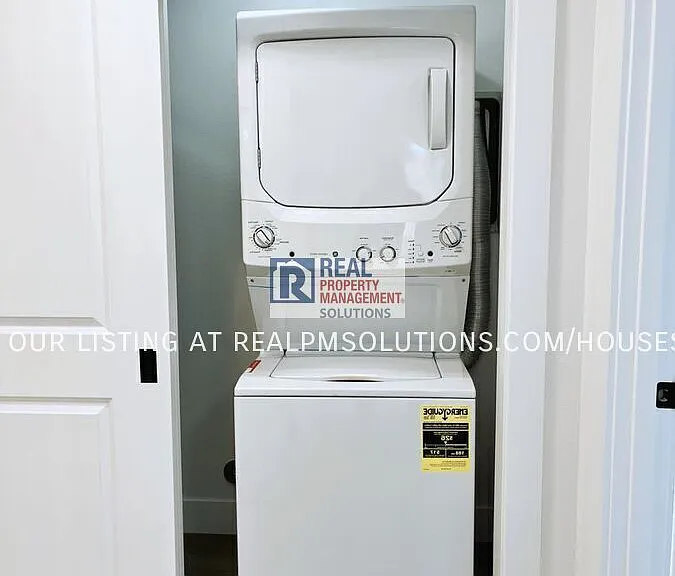 585 NE 113th Ave #585B — Photo 24