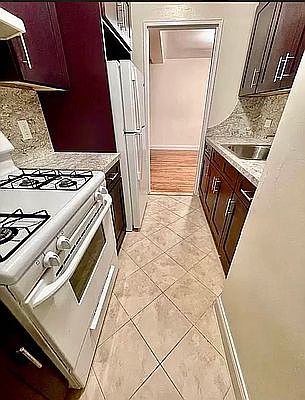 1st image of 16201 Highland Ave #4S