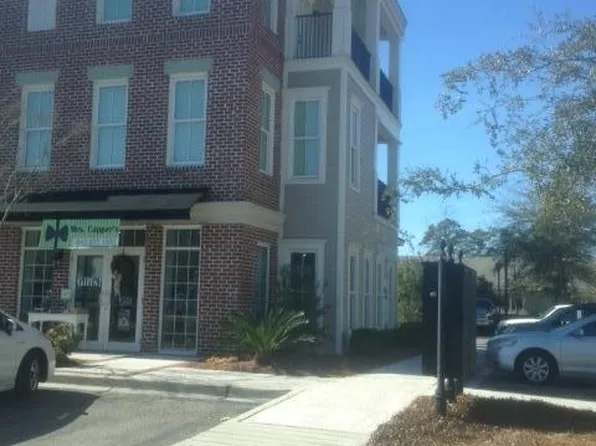 700 S Shelmore Blvd #3, Mount Pleasant, SC 29464