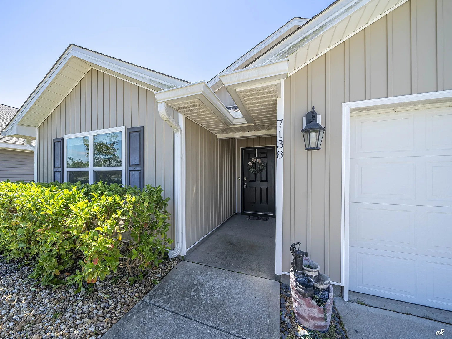 7138 Hatteras Boulevard - 1 — Photo 2