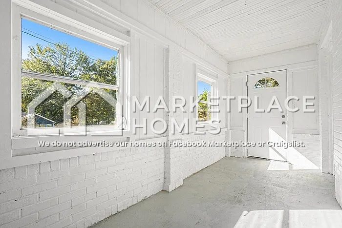 4 bed, 2.0 bath, 1607 sqft, $1,795 — Photo 2