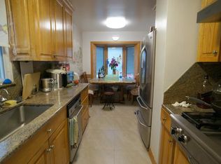 9-28 130th St, College Pt, NY 11356