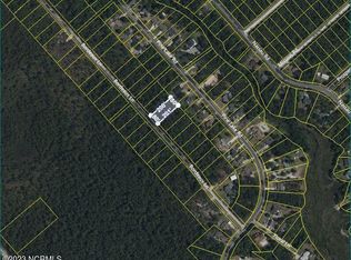 290 Bordeaux Ln, Southport, NC 28461