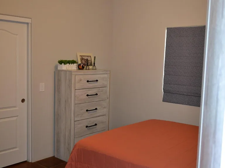 5914 E Broadway Ave — Photo 12