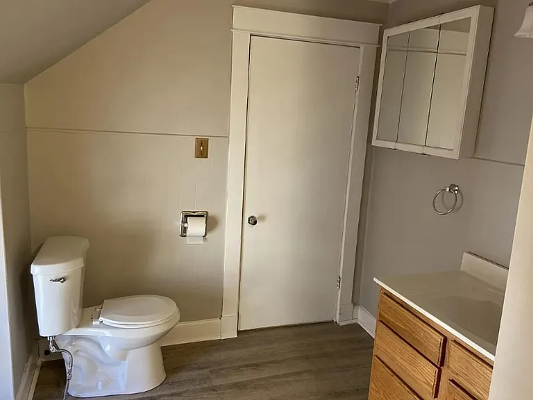 16 Redington St — Photo 1