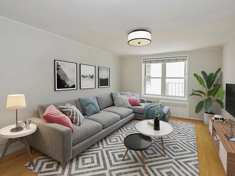 1st image of 88 Greenwich St #2R