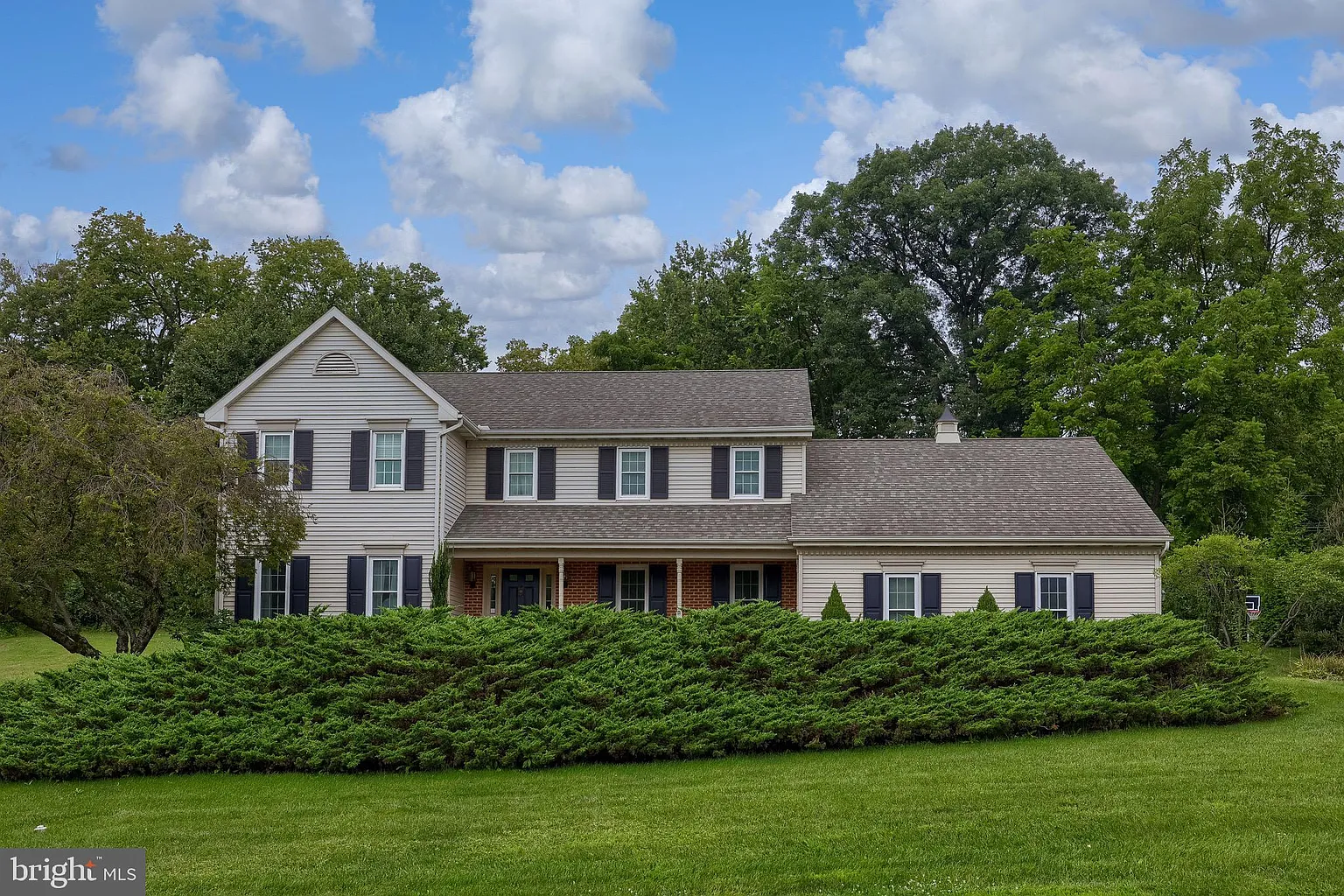2504 Brookside Dr photo 1