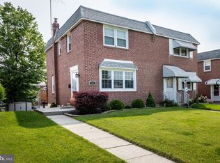 525 Lakeview Dr, Ridley Park, PA 19078