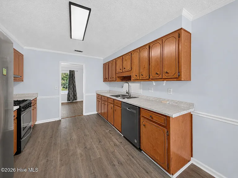 4810 Golden Leaf Ln — Photo 10