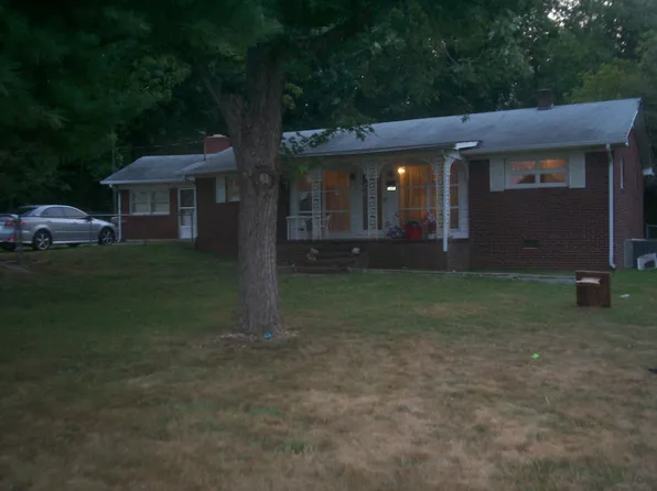 1401 Shannon Bradley Rd, Gastonia, NC 28052