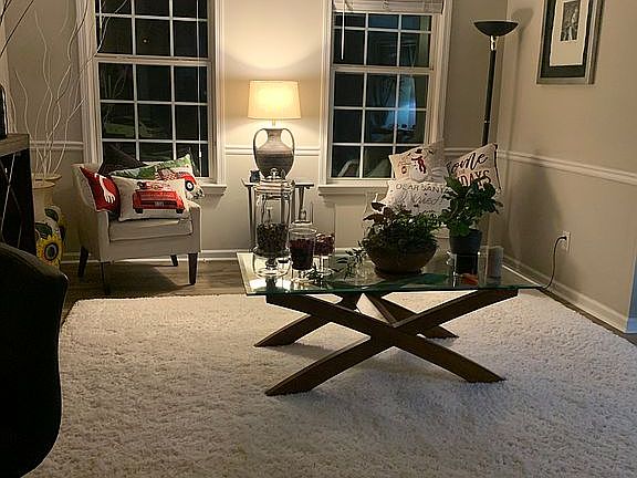 Bar/small living room