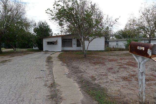 1st image of 101 S 27th St