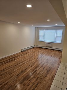 70 Farmington Ave UNIT 4T, New London, CT, 06320