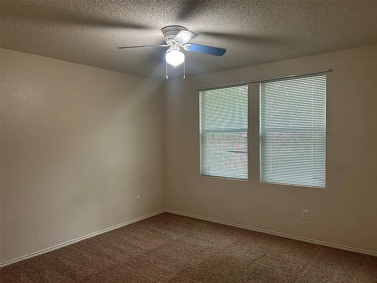 5416 Comanche Way — Photo 5