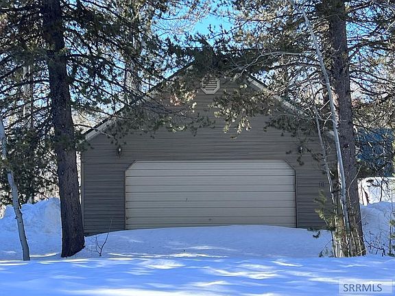2nd image of 4780 Fir Rd