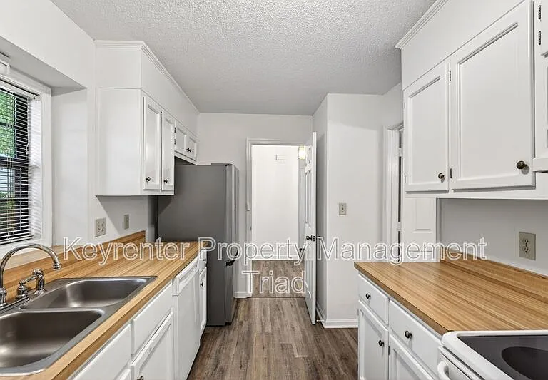 1223 Watermark Ct — Photo 2