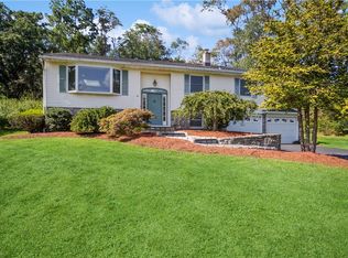 66 Red Mills Rd, Mahopac, NY 10541