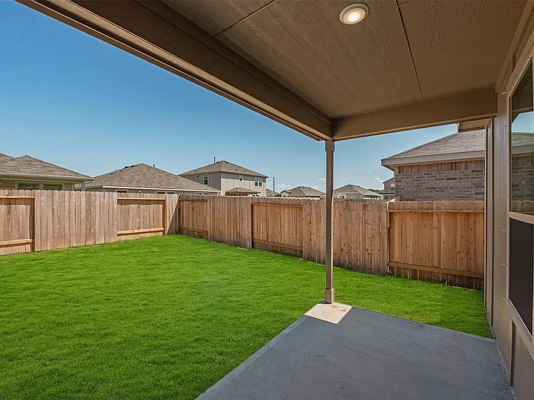 339 Lippizan Dr — Photo 23