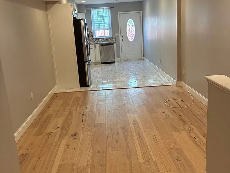 1403 Race St — Photo 8