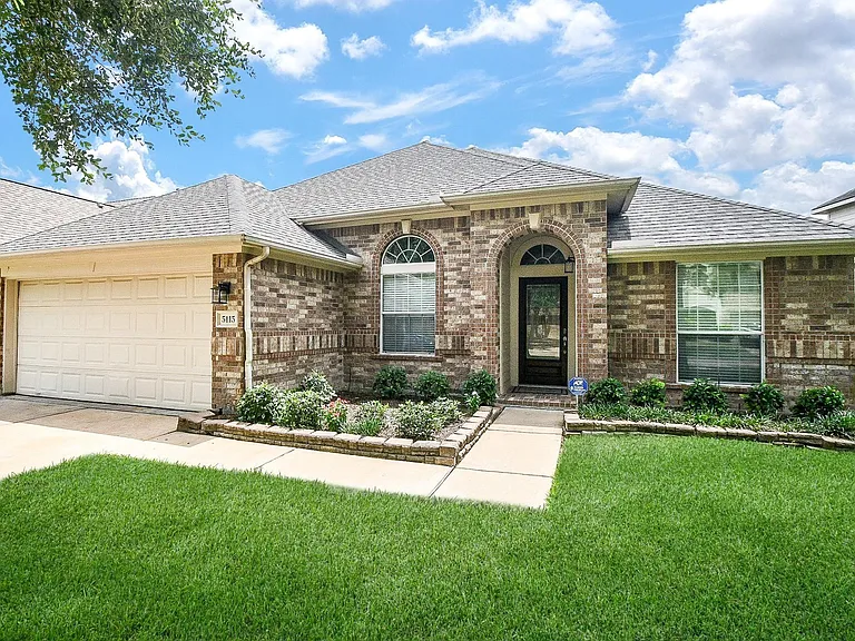 5115 Big Meadow Ln — Photo 2